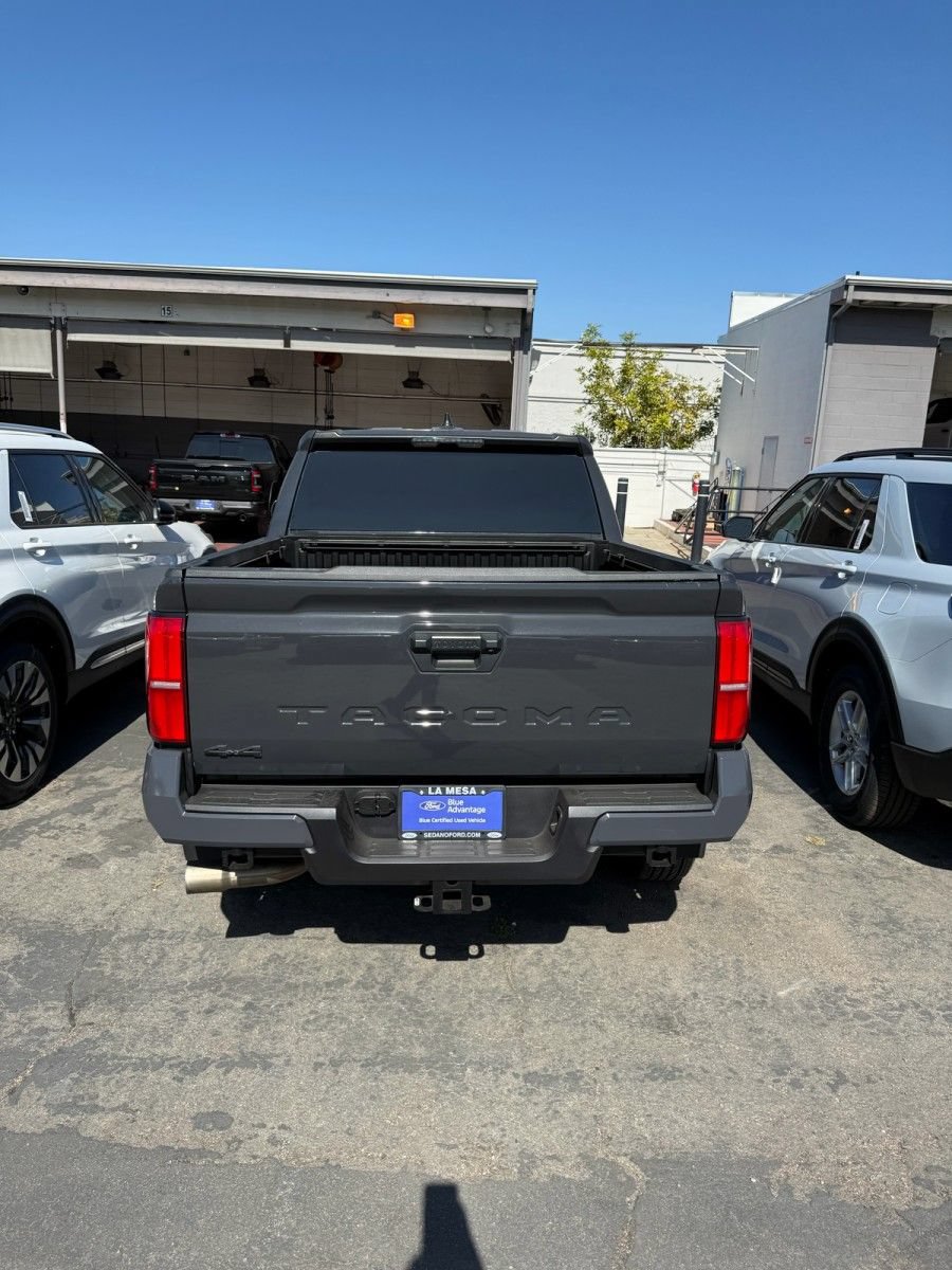 Used 2024 Toyota Tacoma SR5 AWD/4WD image 5