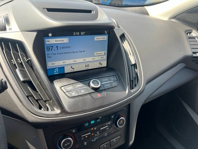 Certified 2018 Ford Escape SE w/ SE Sync 3 Package AWD/4WD image 12
