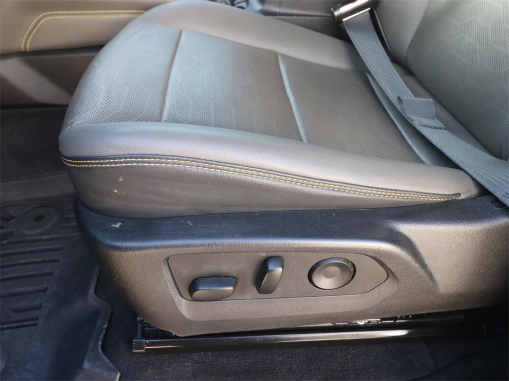 Used 2023 Chevrolet Colorado ZR2 w/ ZR2 Convenience Package III image 16