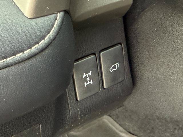 Used 2018 Toyota RAV4 Limited w/ All Weather Liner Package AWD/4WD image 33