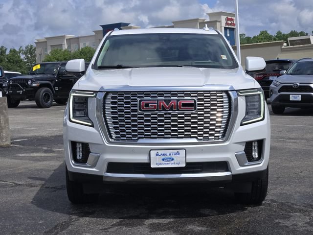Used 2021 GMC Yukon XL Denali w/ Denali Ultimate Package AWD/4WD image 2