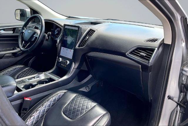 Certified 2024 Ford Edge Titanium AWD/4WD image 17