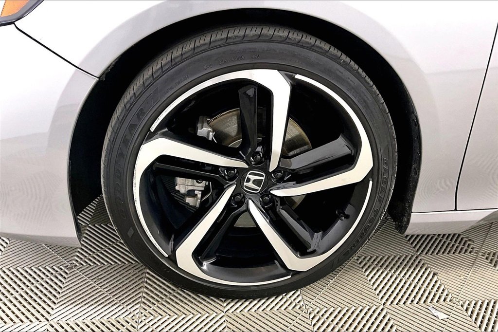 Used 2022 Honda Accord Sport image 7