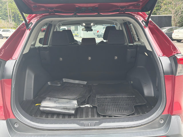 Used 2022 Toyota RAV4 LE FWD image 20