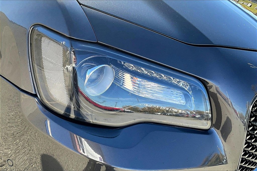 Used 2023 Chrysler 300 S image 28