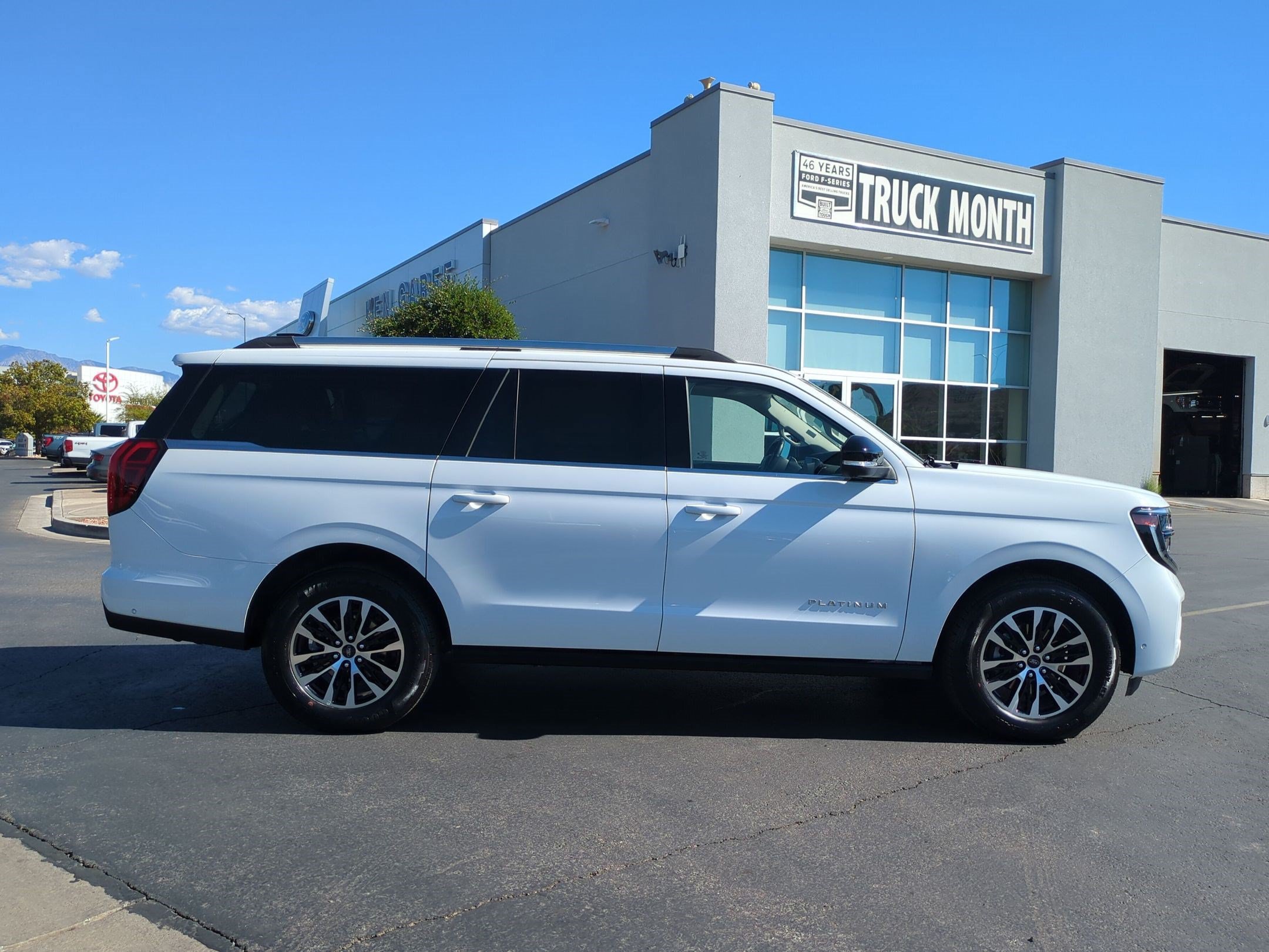 Certified 2025 Ford Expedition Max Platinum AWD/4WD image 3