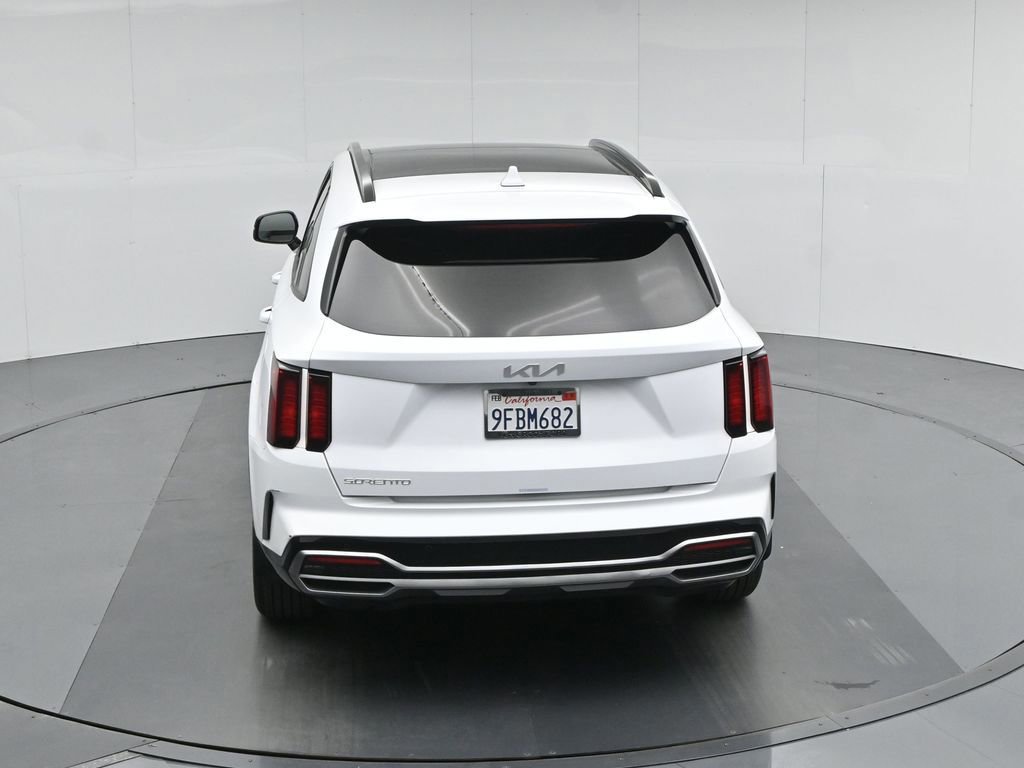 Used 2023 Kia Sorento S w/ Panoramic Sunroof Package image 14