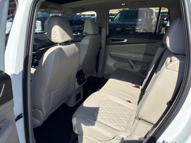 Used 2024 Volkswagen Atlas SEL Premium R-Line image 13