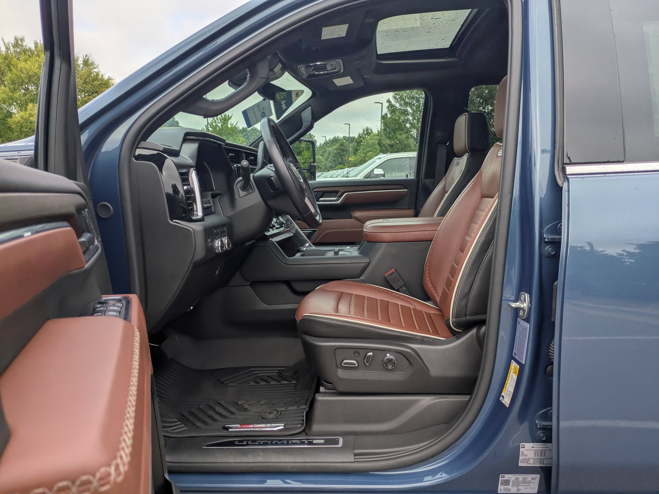Used 2025 GMC Sierra 2500 Denali Ultimate AWD/4WD image 12