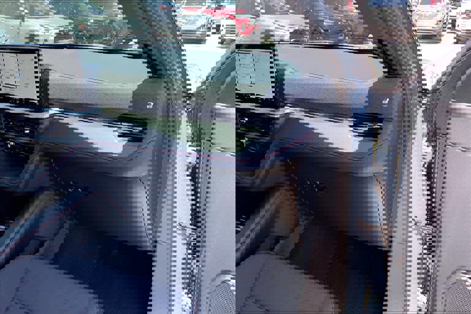 Certified 2025 Ford Explorer ST-Line RWD image 18