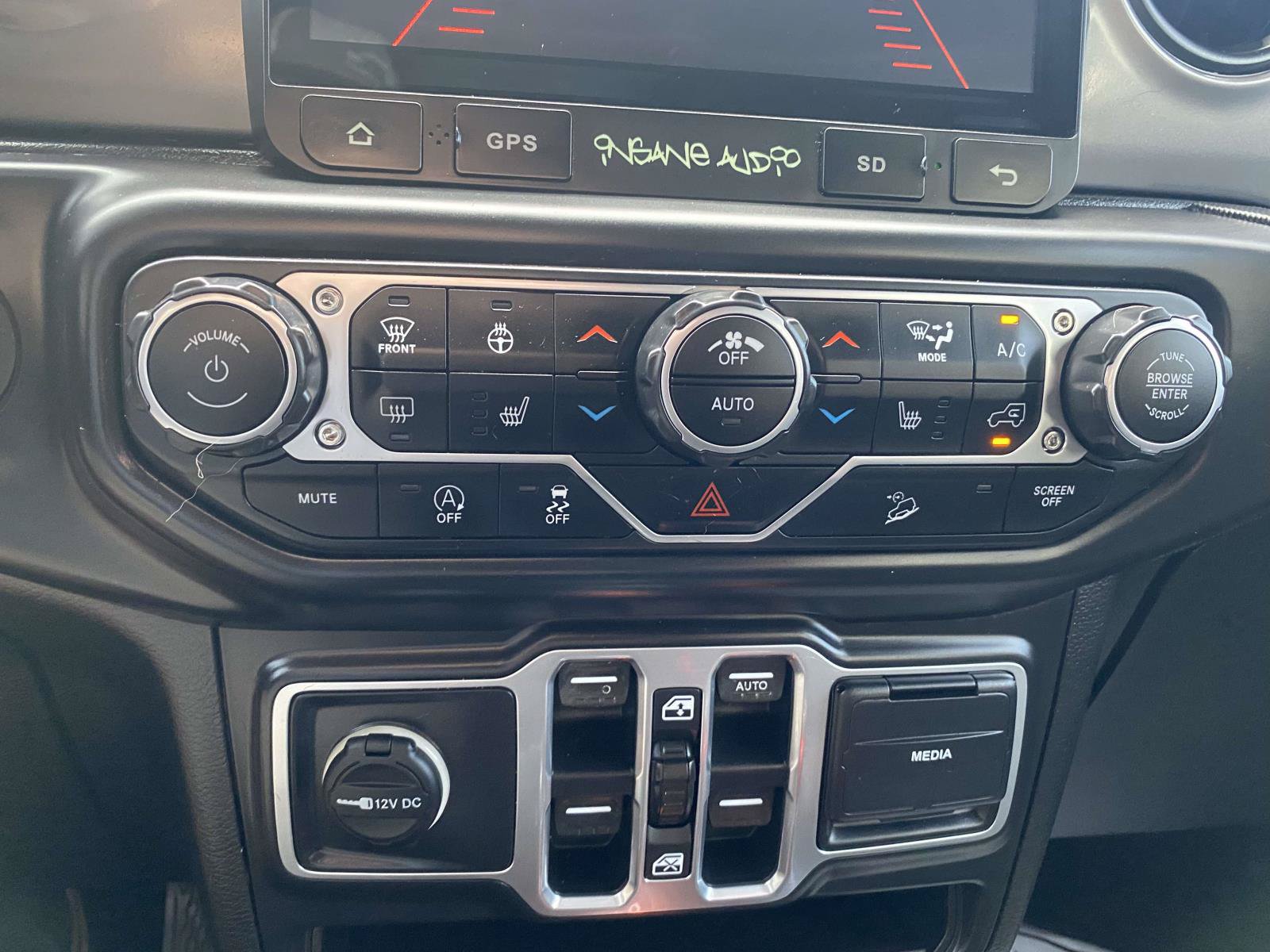 Used 2018 Jeep Wrangler Unlimited Sport S AWD/4WD image 25