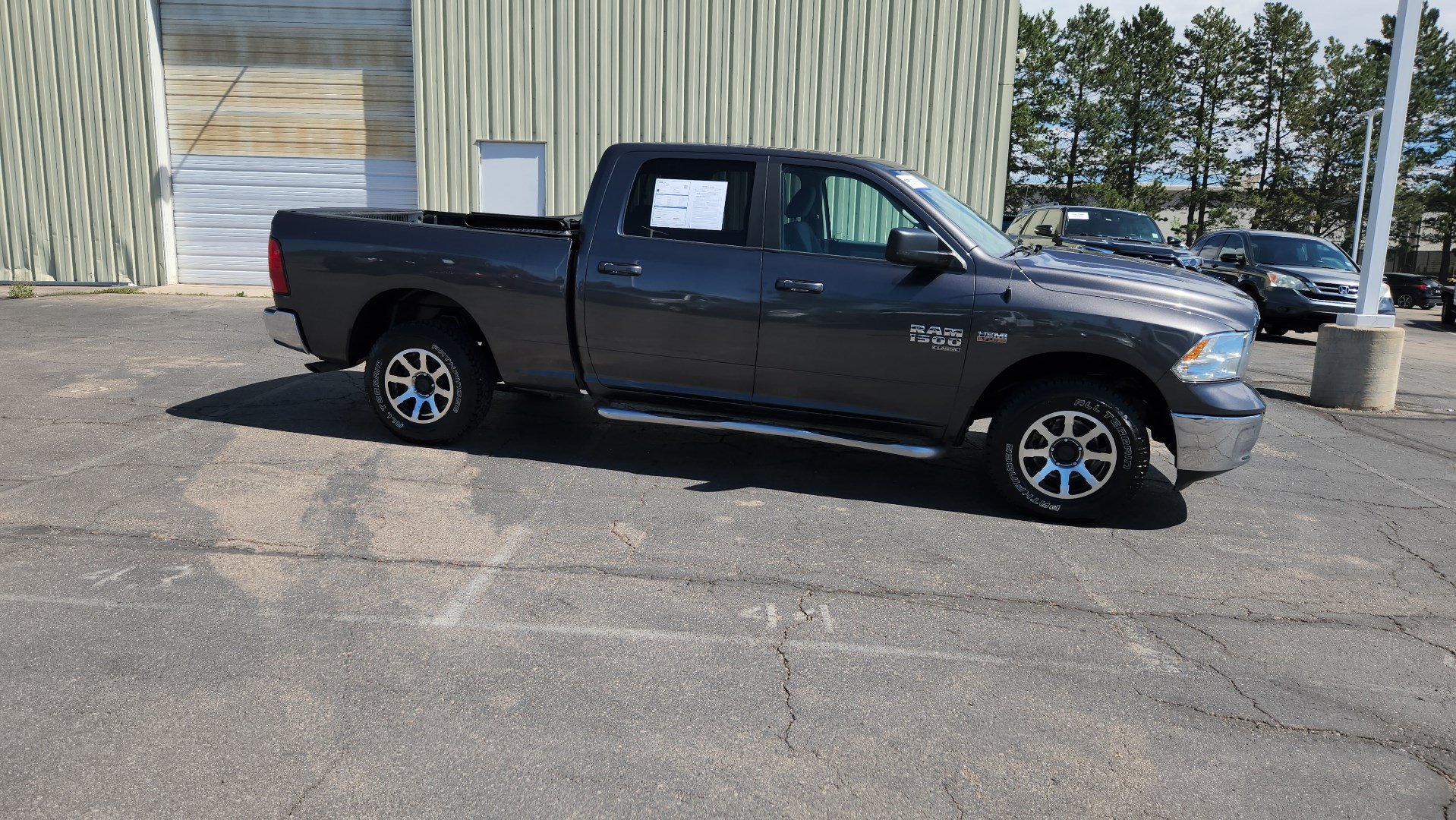 Used 2019 RAM 1500 Classic SLT AWD/4WD image 12