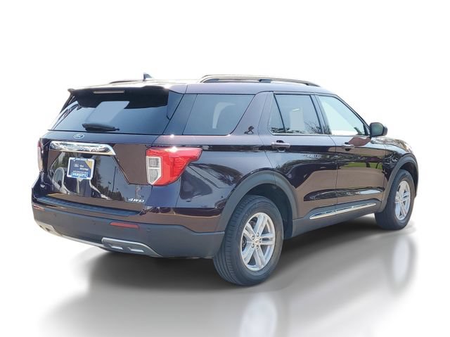Certified 2023 Ford Explorer XLT w/ Equipment Group 202A AWD/4WD image 4