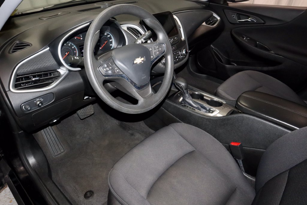 Used 2024 Chevrolet Malibu LT FWD image 24
