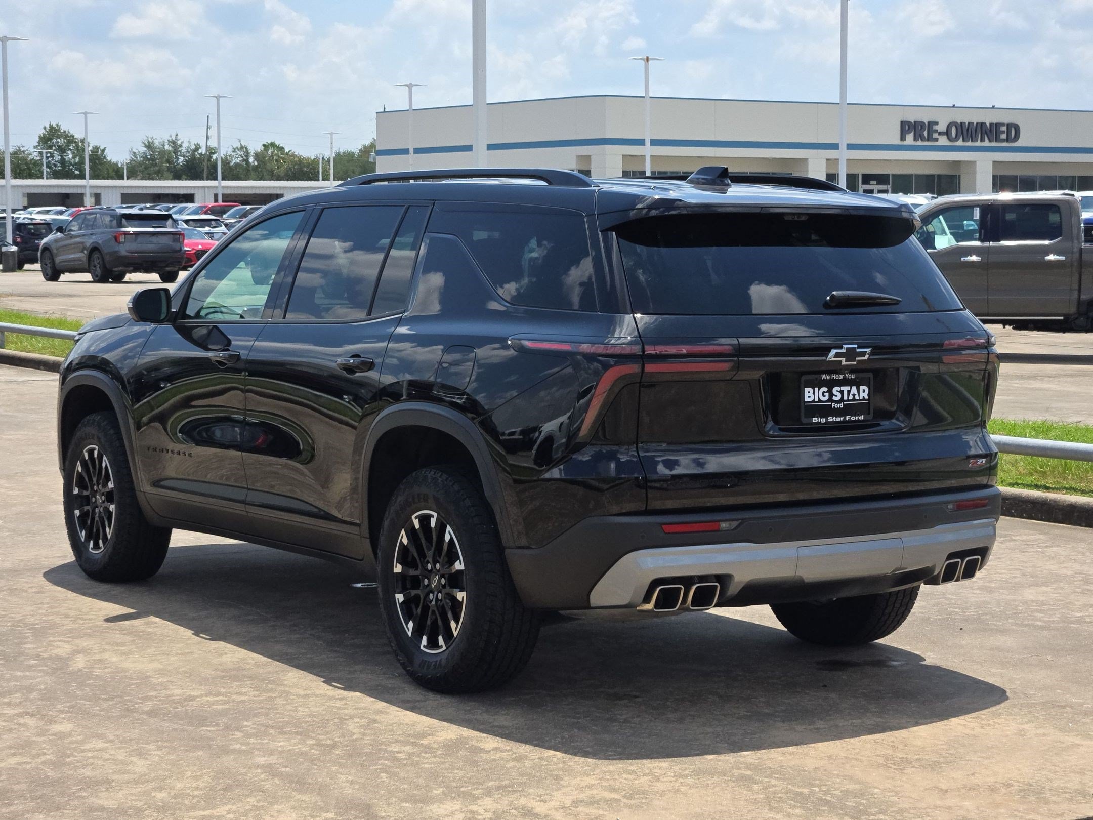 Used 2024 Chevrolet Traverse Z71 w/ Enhanced Driving Package AWD/4WD image 7