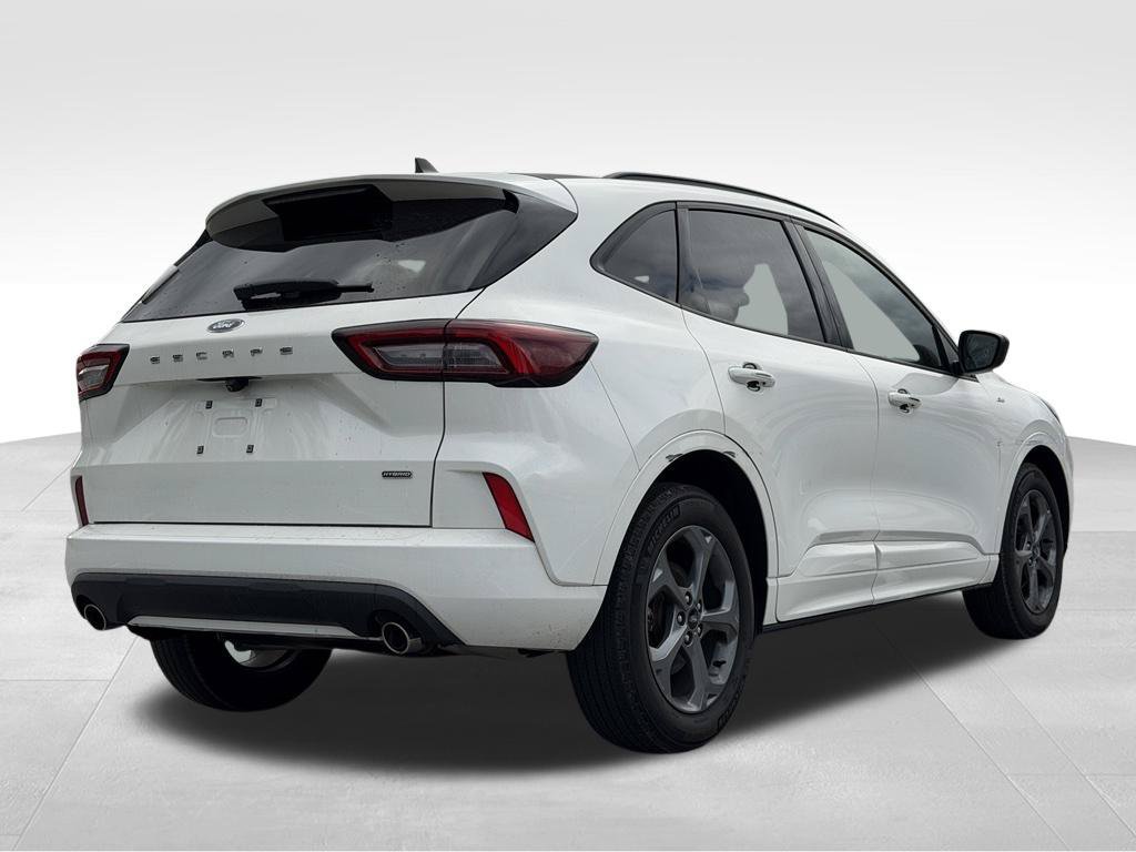 Certified 2023 Ford Escape ST-Line w/ Equipment Group 301A FWD image 9