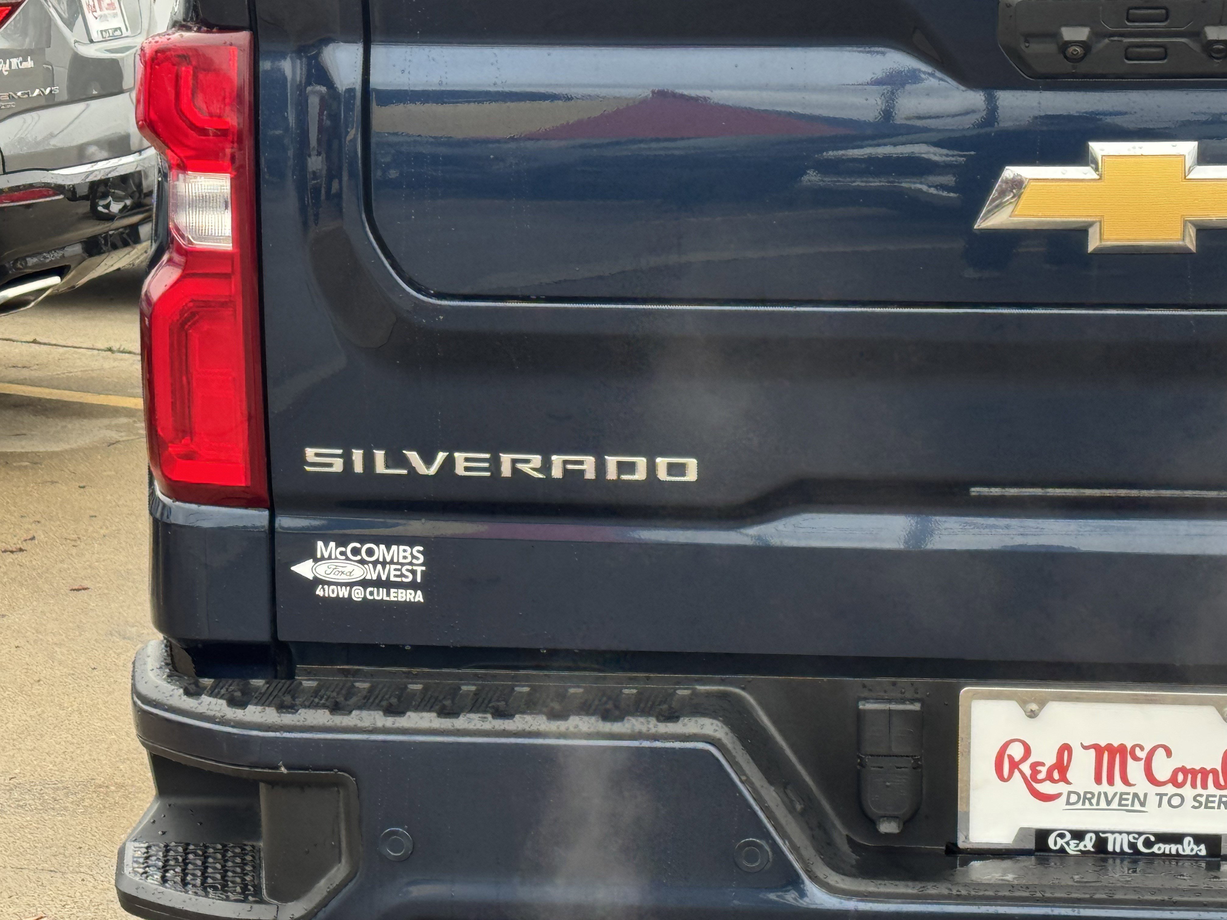 Used 2023 Chevrolet Silverado 1500 High Country w/ High Country Premium Package image 13