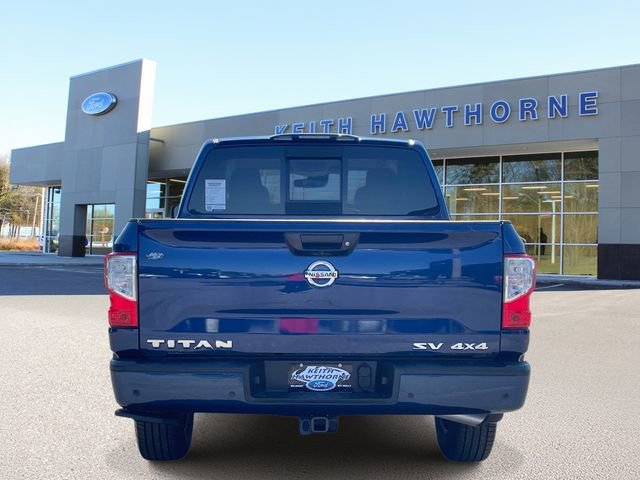 Used 2021 Nissan Titan SV w/ SV Convenience Package AWD/4WD image 5