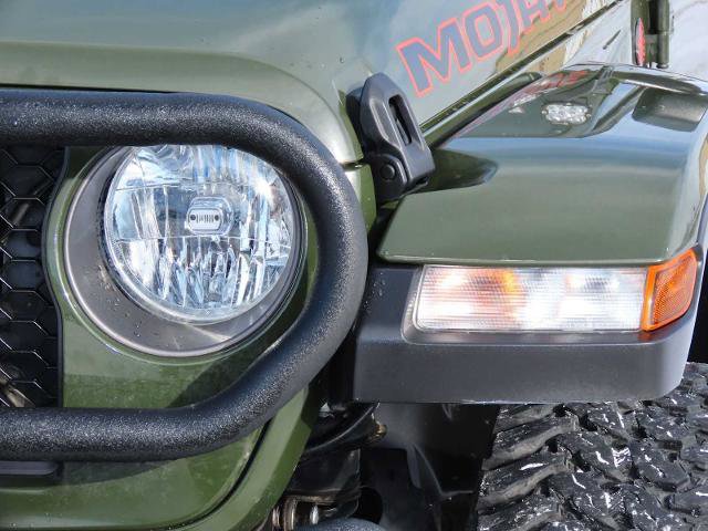 Used 2023 Jeep Gladiator Mojave w/ Cold Weather Group image 10