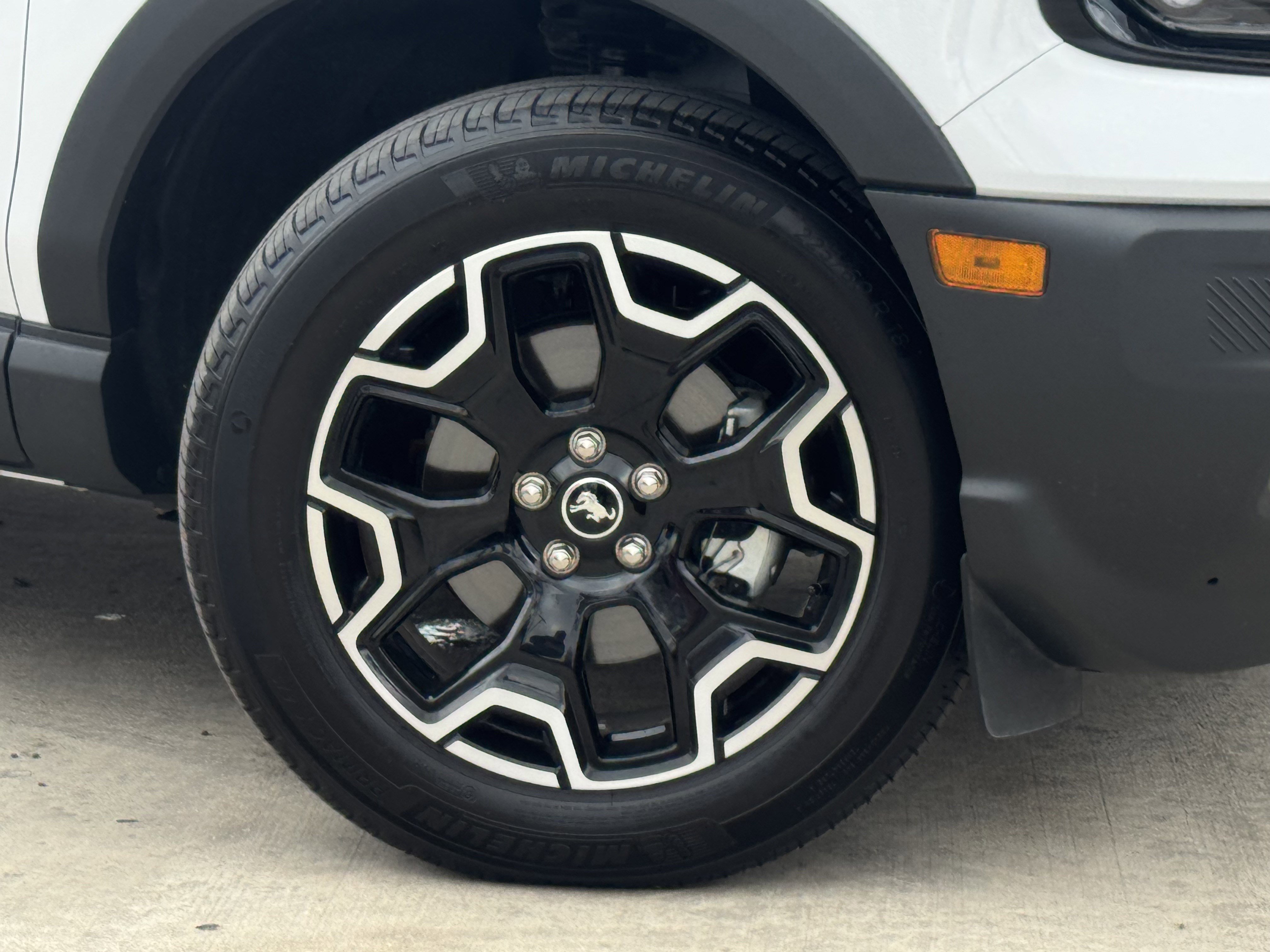 Certified 2025 Ford Bronco Sport Outer Banks image 8