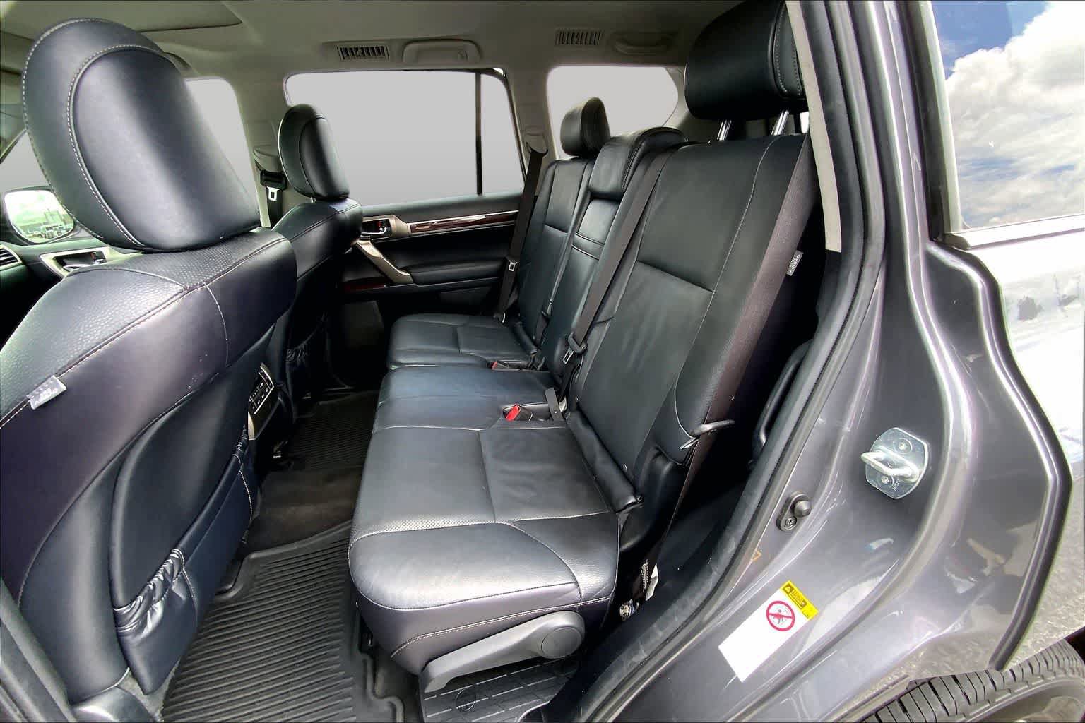 Used 2018 Lexus GX 460 Premium w/ Premium Package AWD/4WD image 21