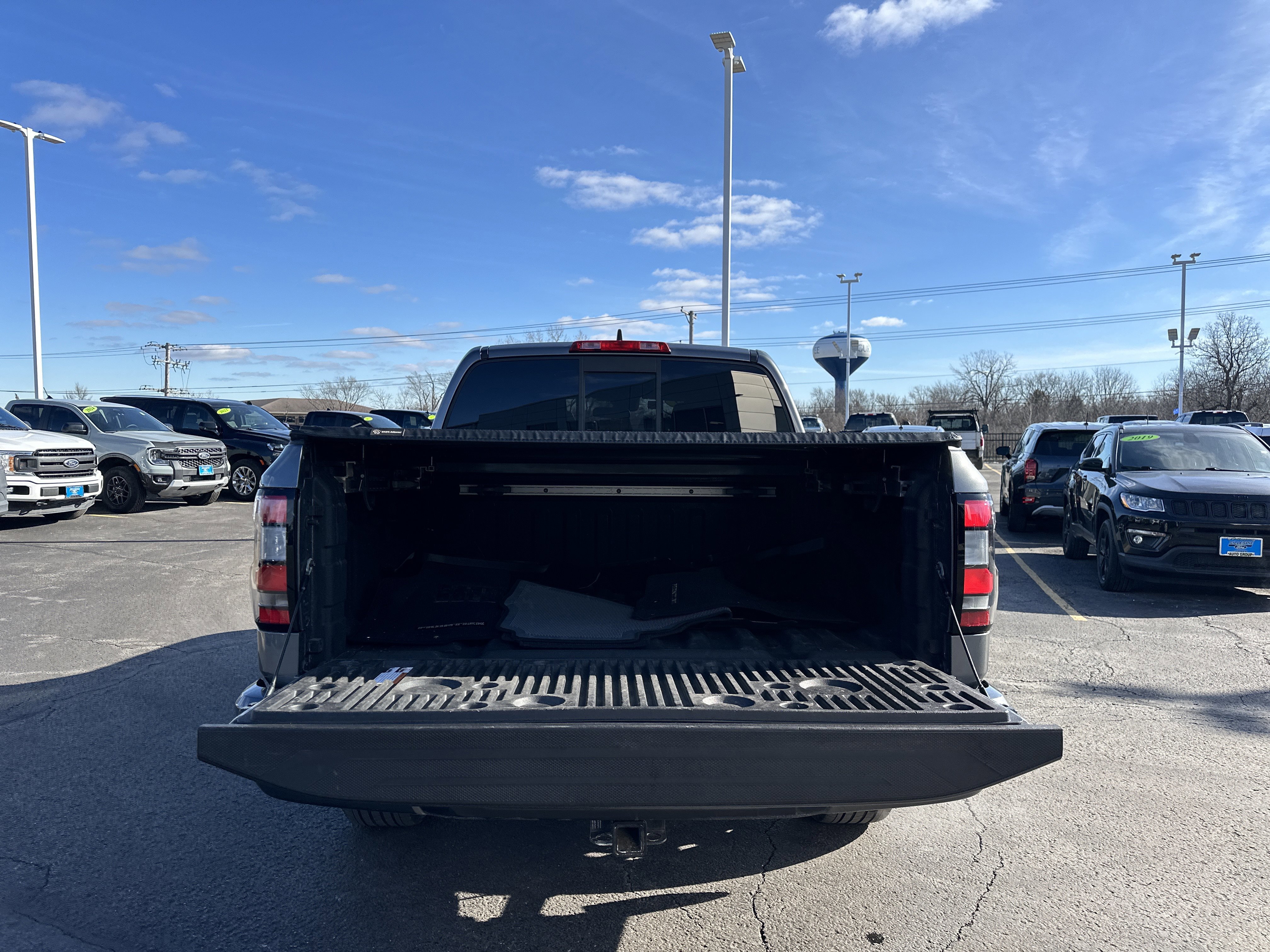 Used 2022 Nissan Frontier SV image 9