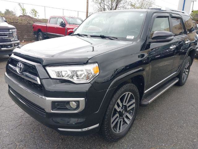 Used 2017 Toyota 4Runner Limited AWD/4WD image 4