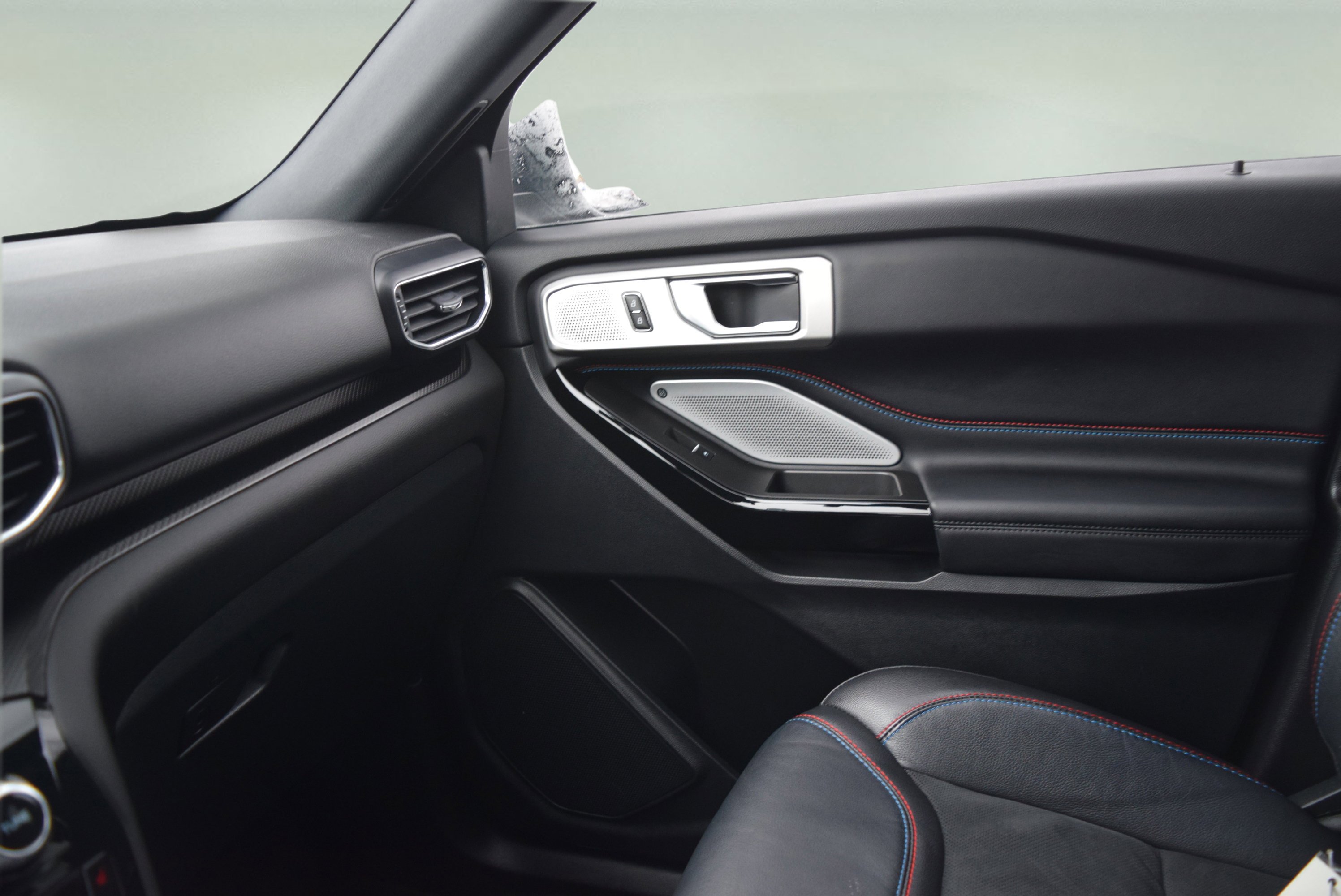 Certified 2023 Ford Explorer ST w/ Equipment Group 401A image 17