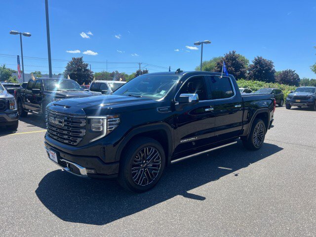 Used 2022 GMC Sierra 1500 Denali Ultimate AWD/4WD image 3