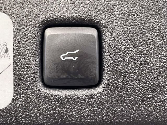 Certified 2020 Ford Escape SEL image 10