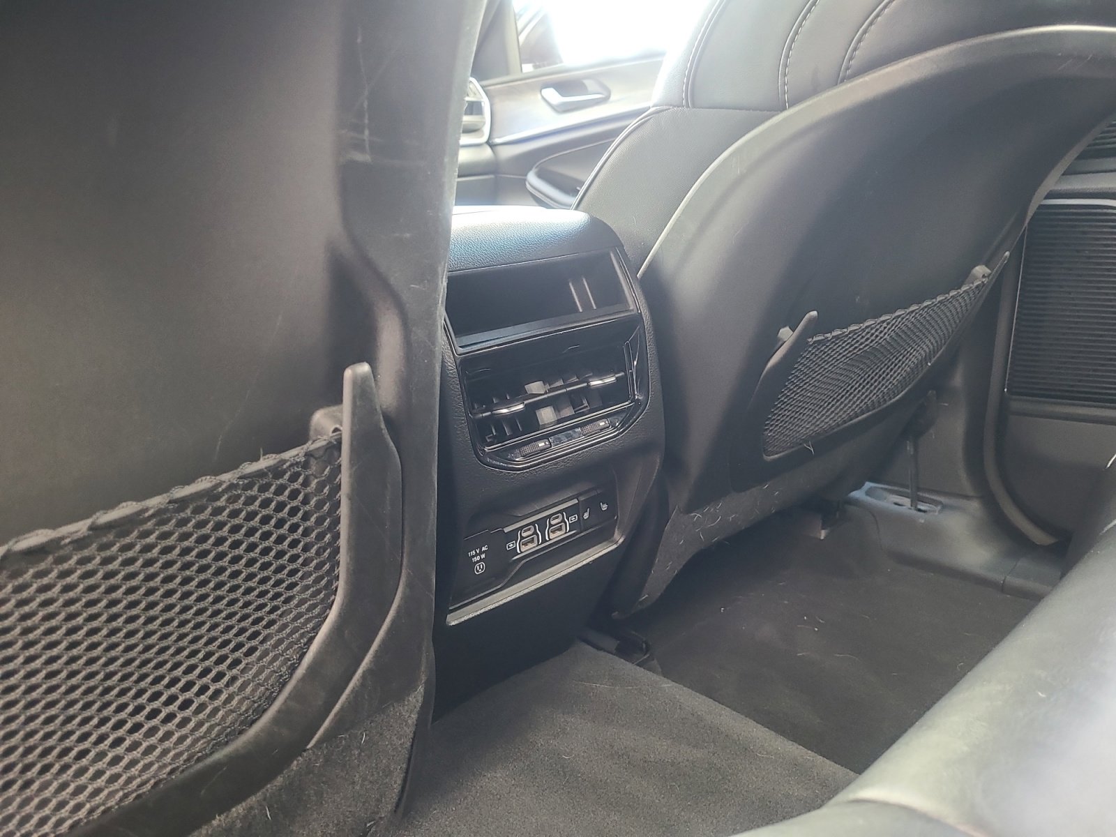 Used 2022 Jeep Grand Cherokee Overland AWD/4WD image 31