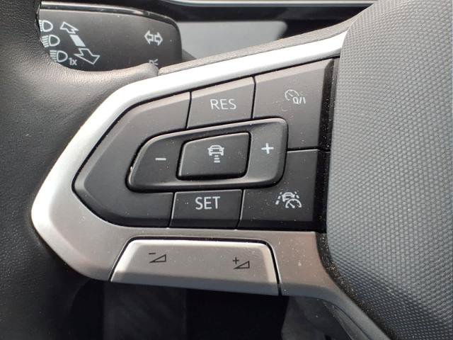 Used 2025 Volkswagen Jetta SE FWD image 22