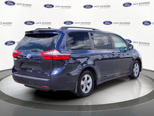 Used 2020 Toyota Sienna LE w/ LE Preferred Package FWD image 5