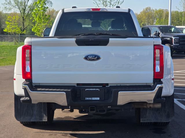 Certified 2025 Ford F350 XLT AWD/4WD image 9