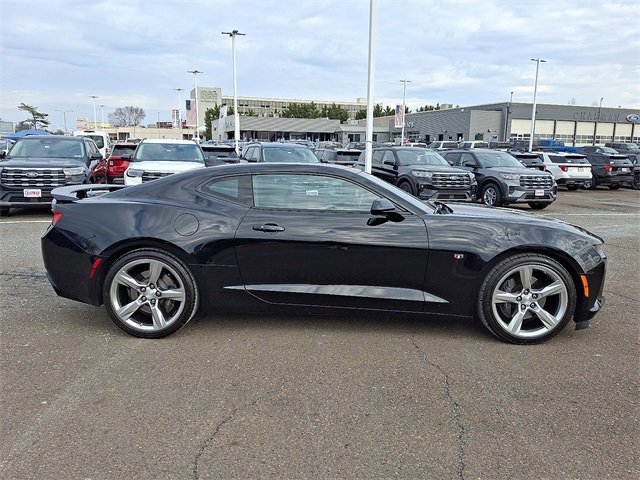 Used 2017 Chevrolet Camaro SS image 5