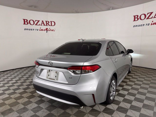 Used 2022 Toyota Corolla LE FWD image 16