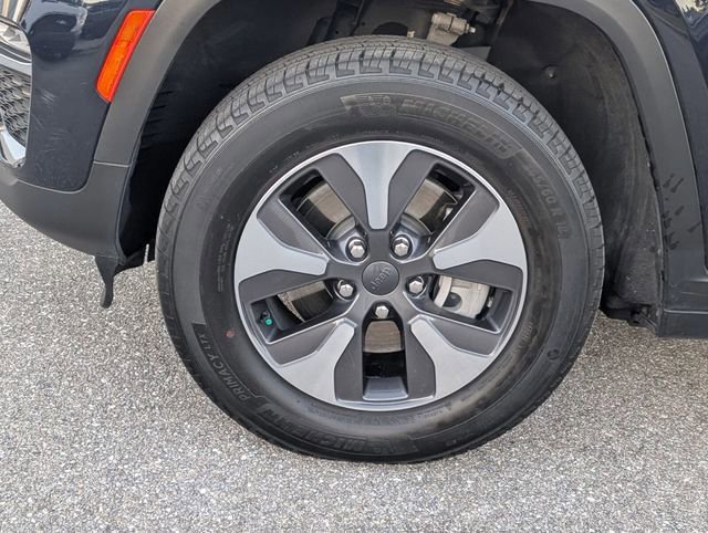 Used 2022 Jeep Grand Cherokee Limited 4xe image 7