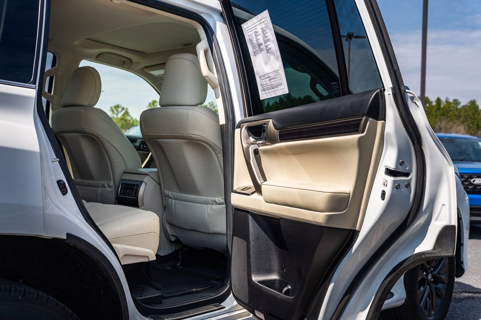 Used 2020 Lexus GX 460 Premium w/ Premium Package AWD/4WD image 13