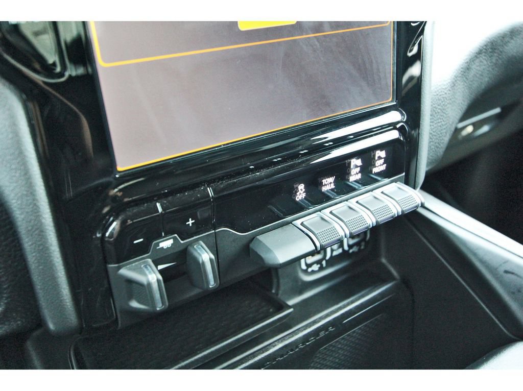 Used 2023 RAM 1500 Laramie AWD/4WD image 22