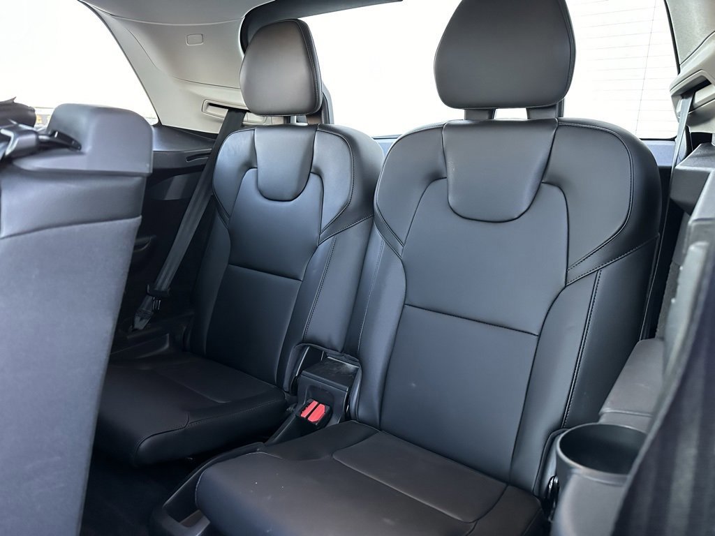 Used 2023 Volvo XC90 B5 Core w/ Protection Package Premier image 15