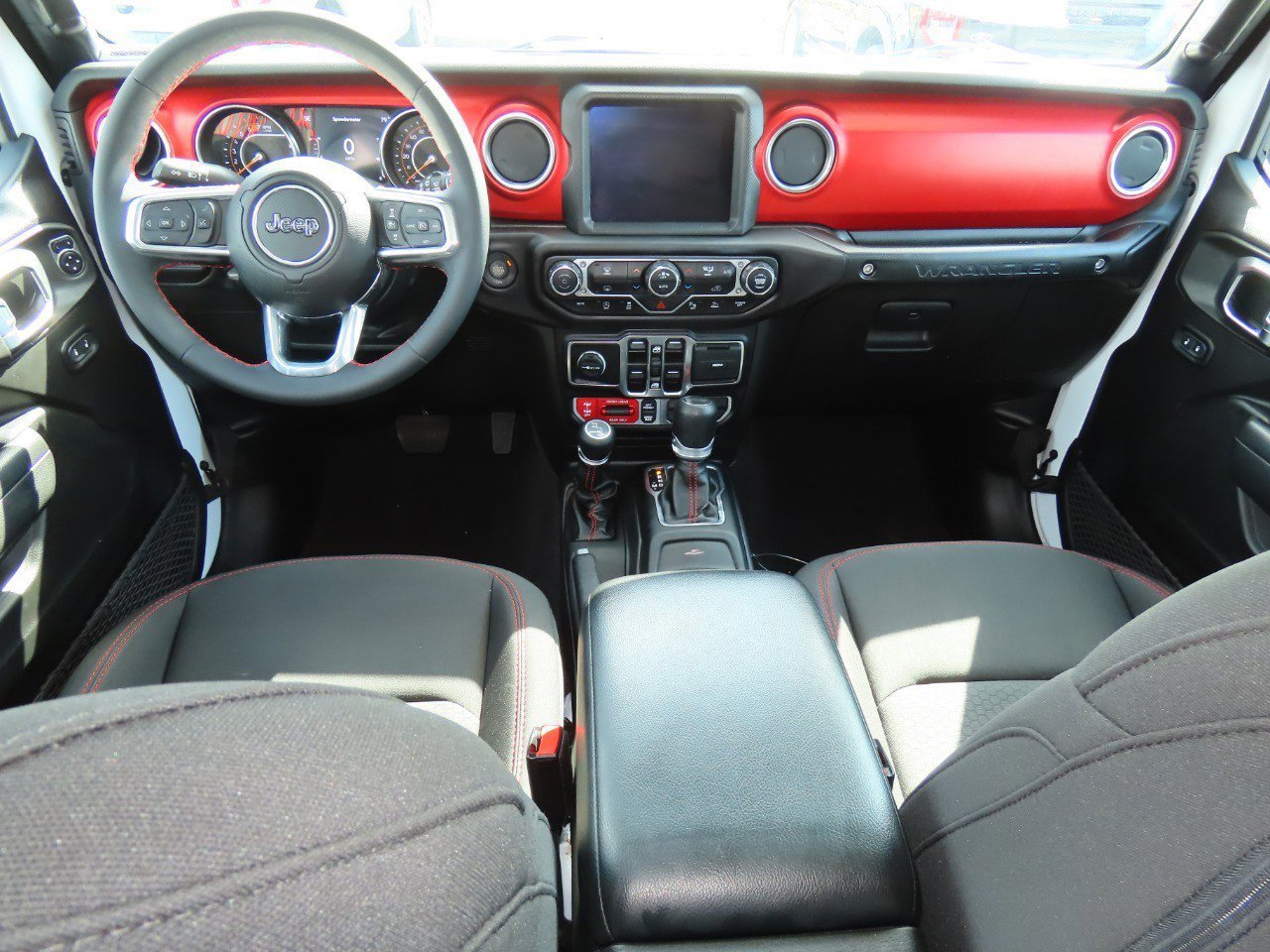 Used 2023 Jeep Wrangler Unlimited Rubicon w/ Steel Bumper Group image 24