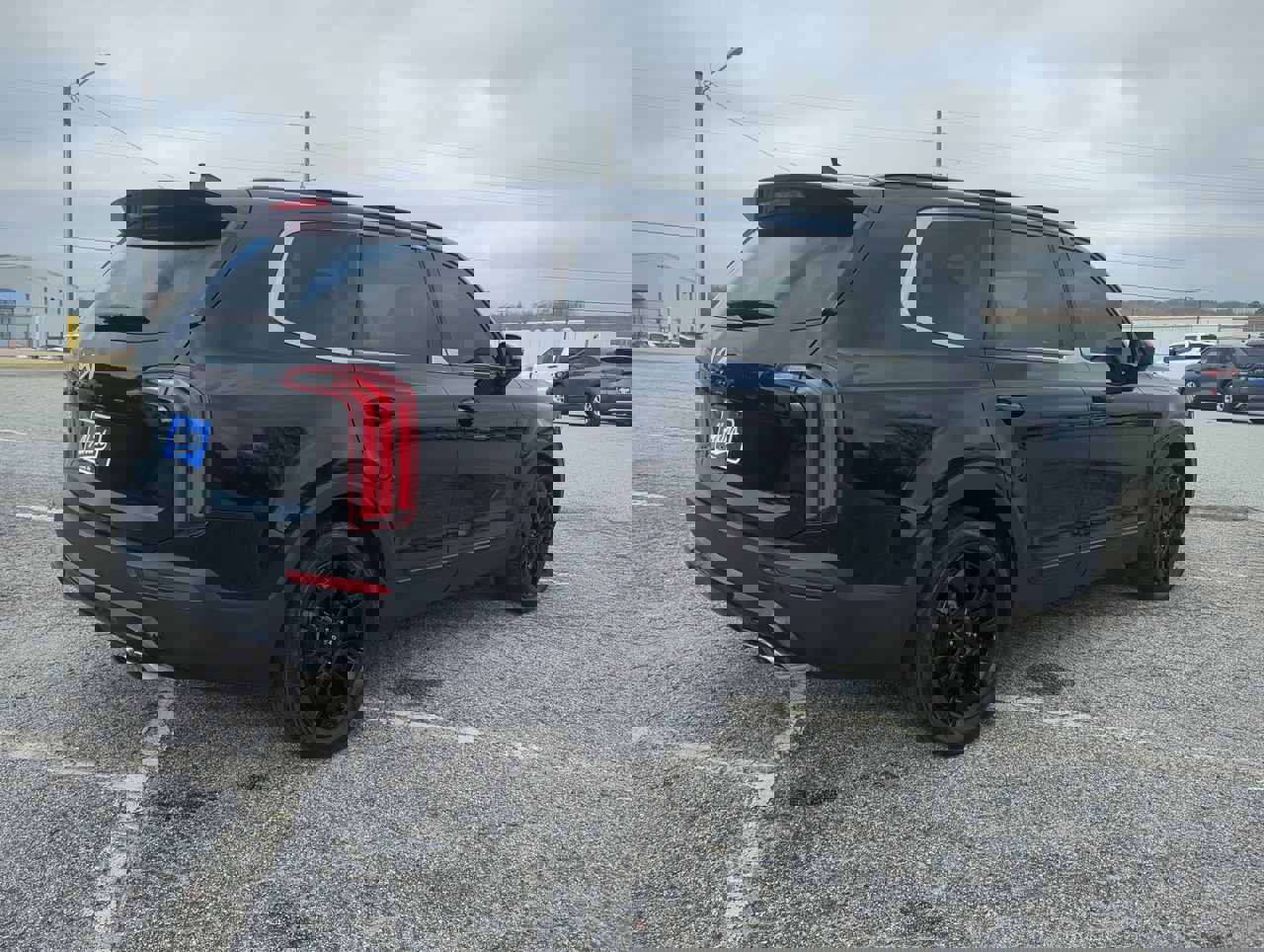 Used 2022 Kia Telluride SX w/ SX Prestige Package image 4