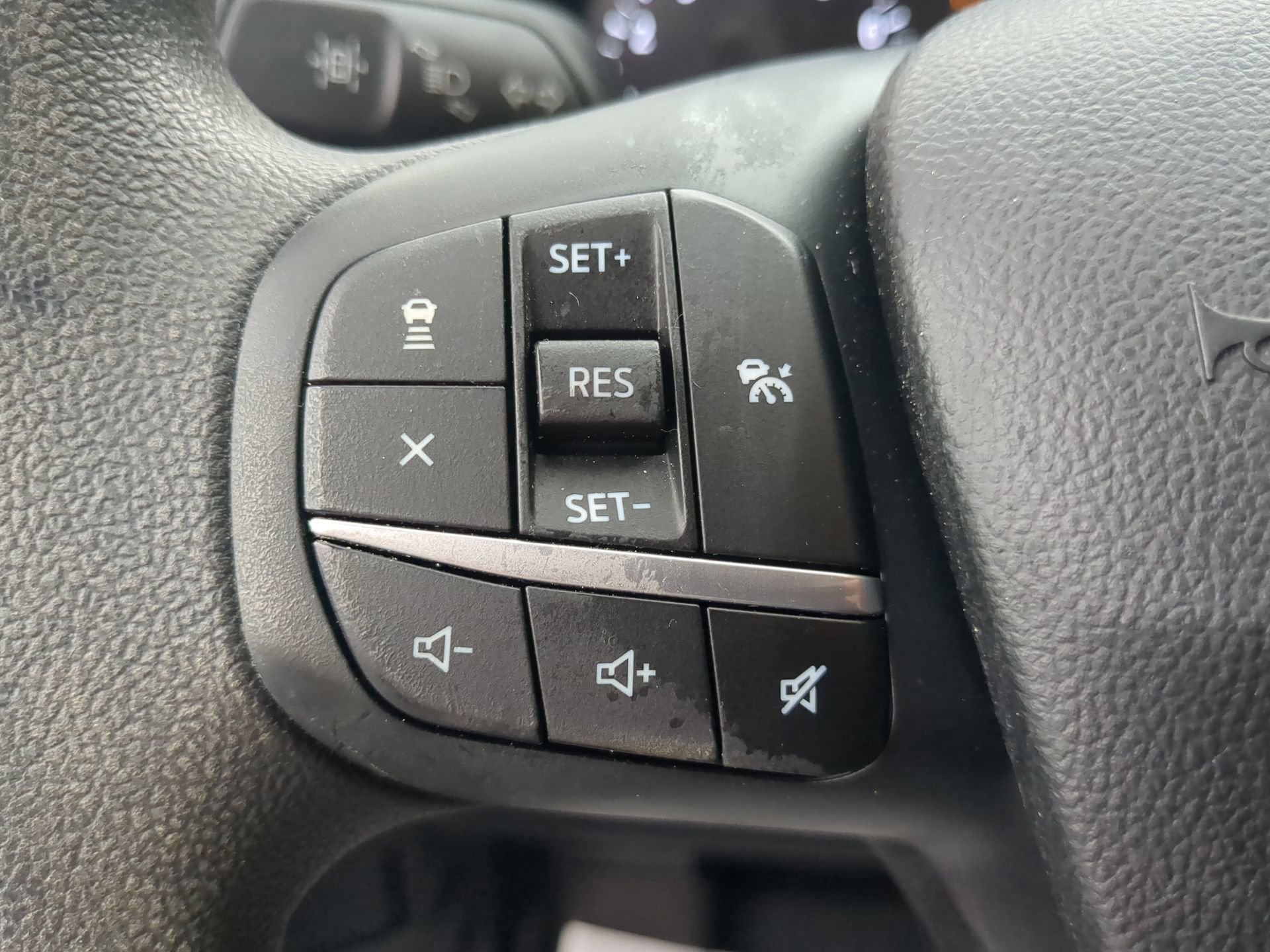 Certified 2020 Ford Escape SE image 56