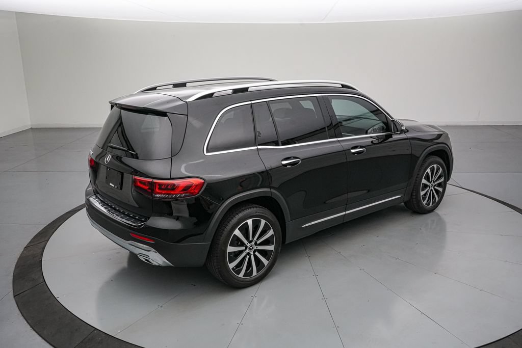 Used 2022 Mercedes-Benz GLB 250 w/ Premium Package Lite image 4