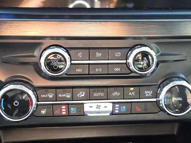Certified 2024 Ford F450 Lariat AWD/4WD image 22