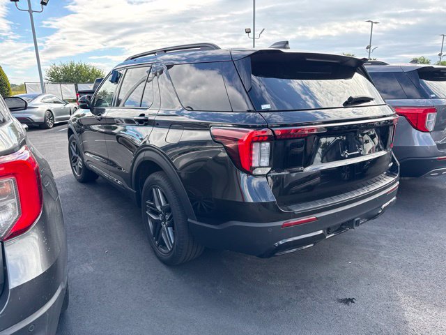 Certified 2025 Ford Explorer ST-Line w/ Premium Package AWD/4WD image 13