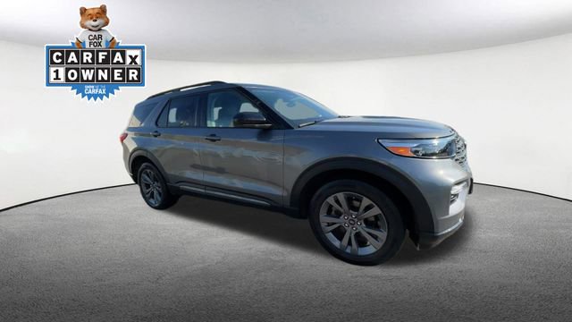 Certified 2023 Ford Explorer XLT w/ Equipment Group 202A AWD/4WD image 2