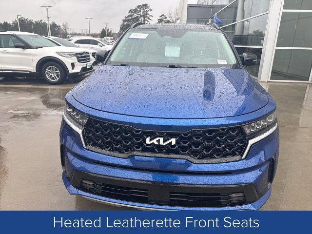 Used 2022 Kia Sorento EX w/ Panoramic Sunroof Package image 2