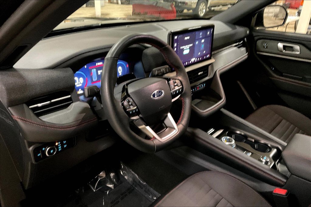Certified 2025 Ford Explorer ST-Line w/ ST-Line Street Pack AWD/4WD image 13