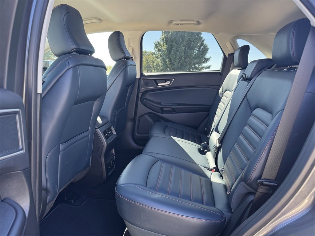 Certified 2022 Ford Edge SEL w/ Sport Appearance Package image 10